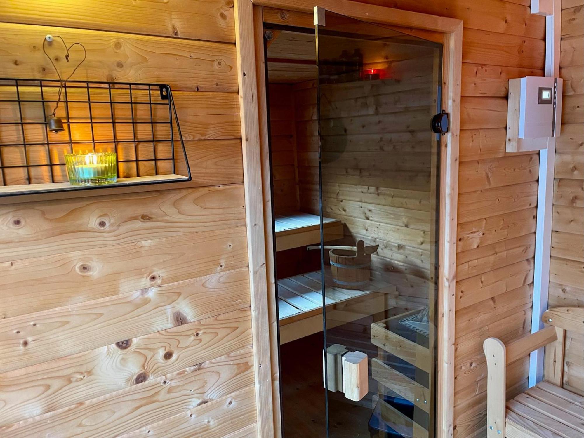 Modernes Holzhaus Im Skandinavischen Stil Mit Sauna, Garten Und 2 Katzen Norderstedt Bagian luar foto