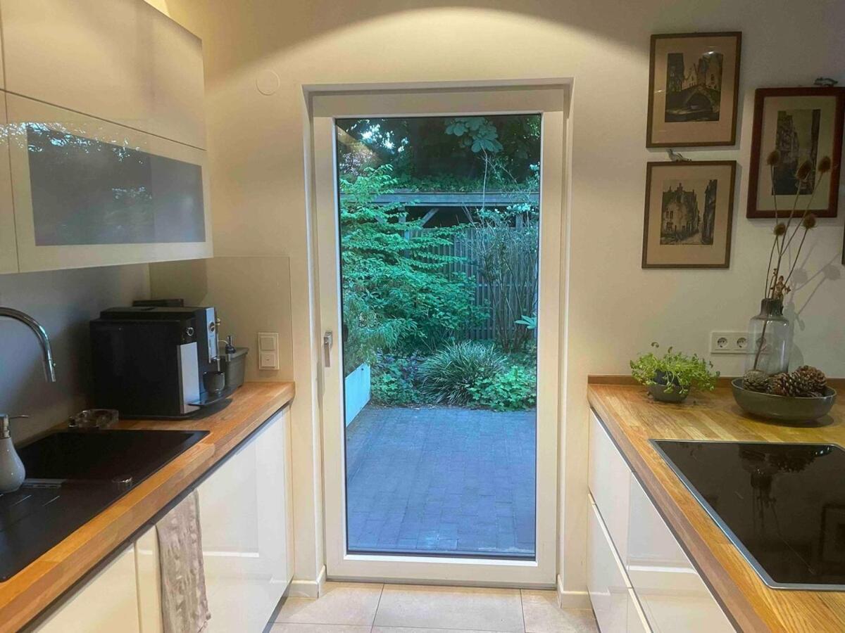 Modernes Holzhaus Im Skandinavischen Stil Mit Sauna, Garten Und 2 Katzen Norderstedt Bagian luar foto